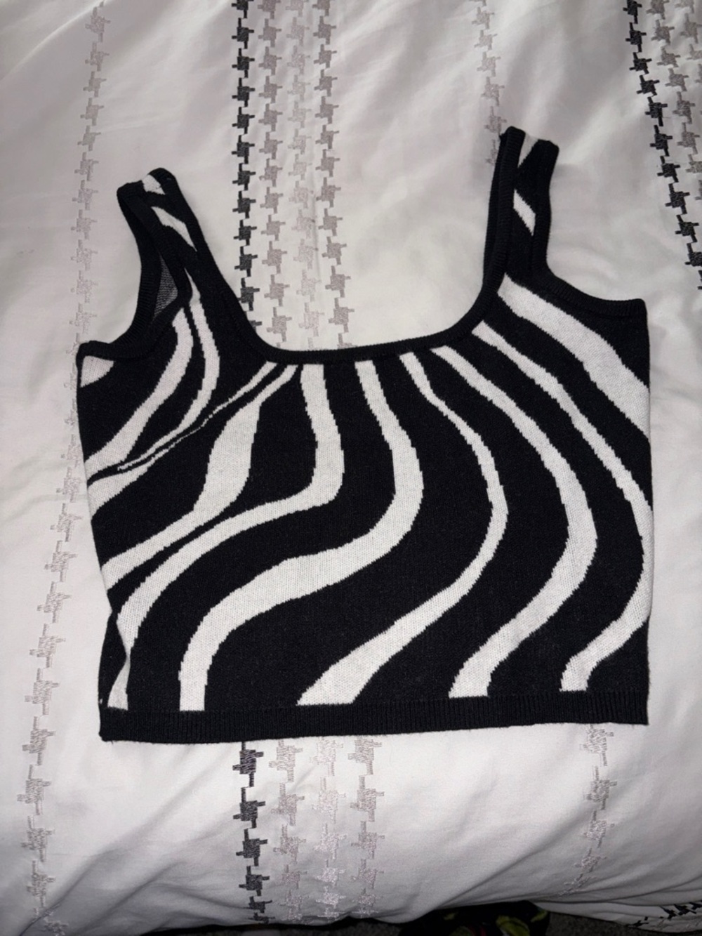 Zebra-Print Knit Crop Tank Top - Black & White